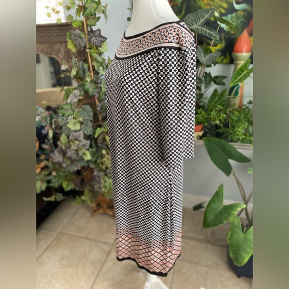 Lark & Ro midi dress off the shoulder design - Picture 3 of 8